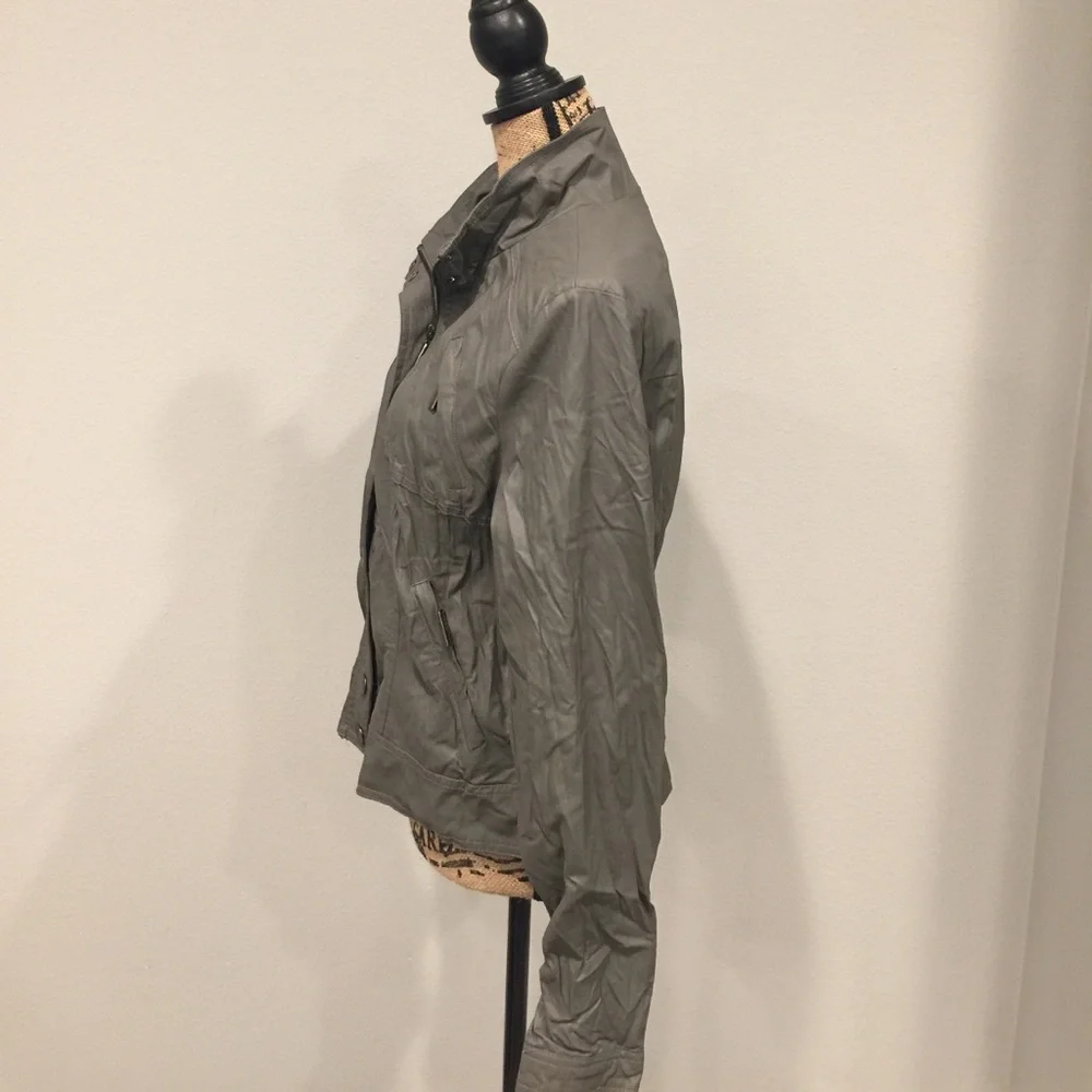 NWT Vertigo Paris Faux Leather Bomber - Picture 2 of 8